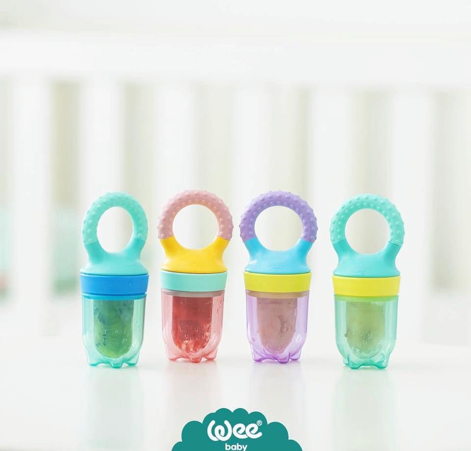WEE BABY SUCETTE A FRUIT EN SILICONE 6M+ 