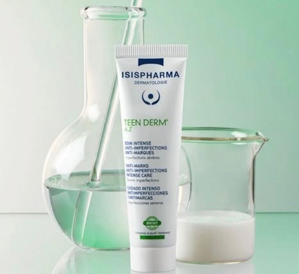 ISISPHARMA TEEN DERM A PURE SOIN INTENSE ANTI IMPERFECTIONS 30ML